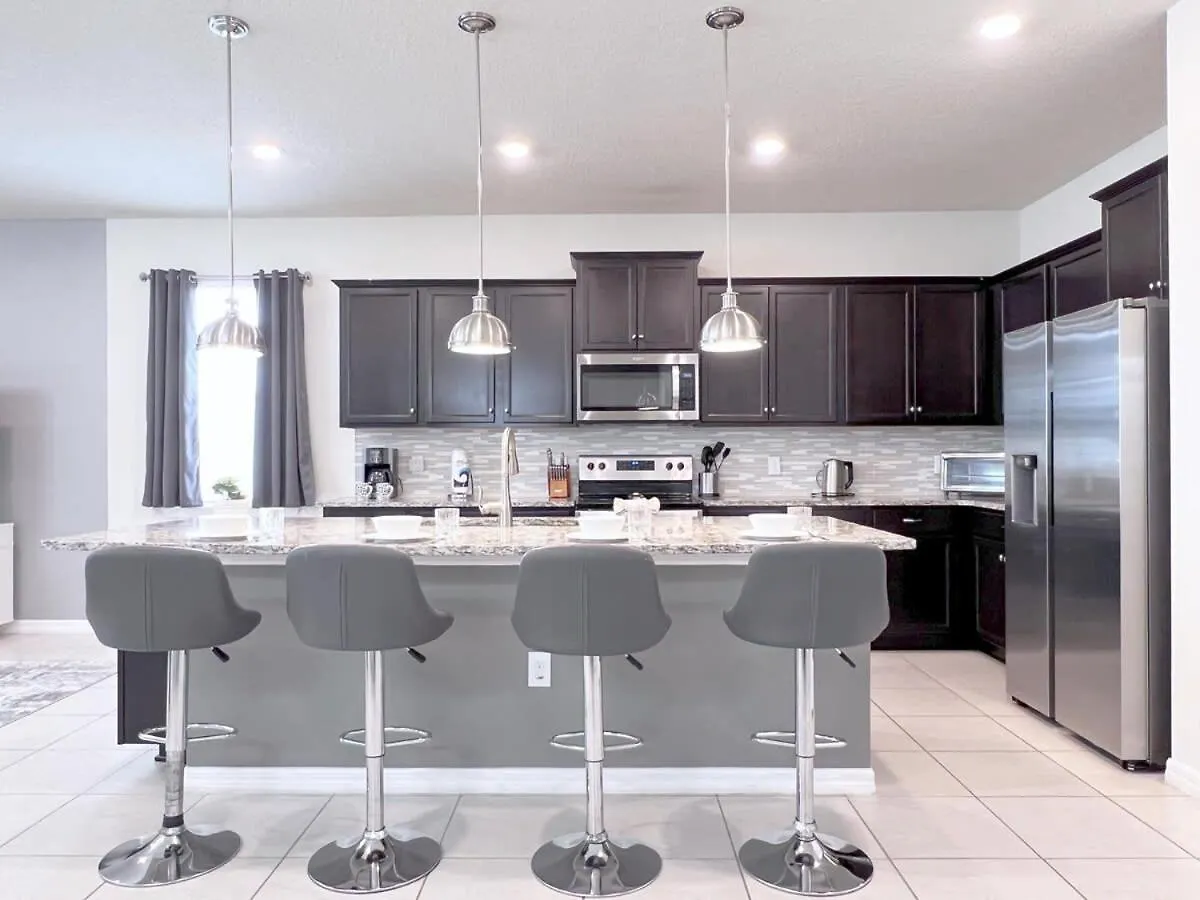 Luxurious Pool Home With Private Pool-2061Lc Davenport Holiday home
