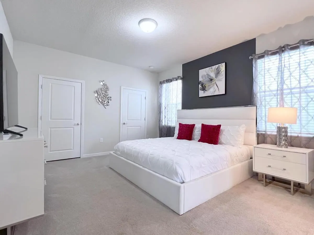 Luxurious Pool Home With Private Pool-2061Lc Davenport Holiday home