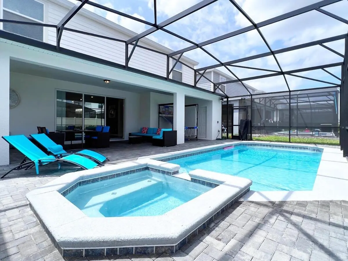 Luxurious Pool Home With Private Pool-2061Lc Davenport