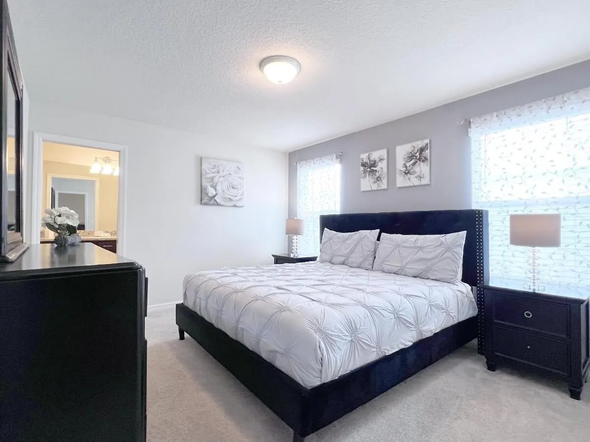Luxurious Pool Home With Private Pool-2061Lc Davenport