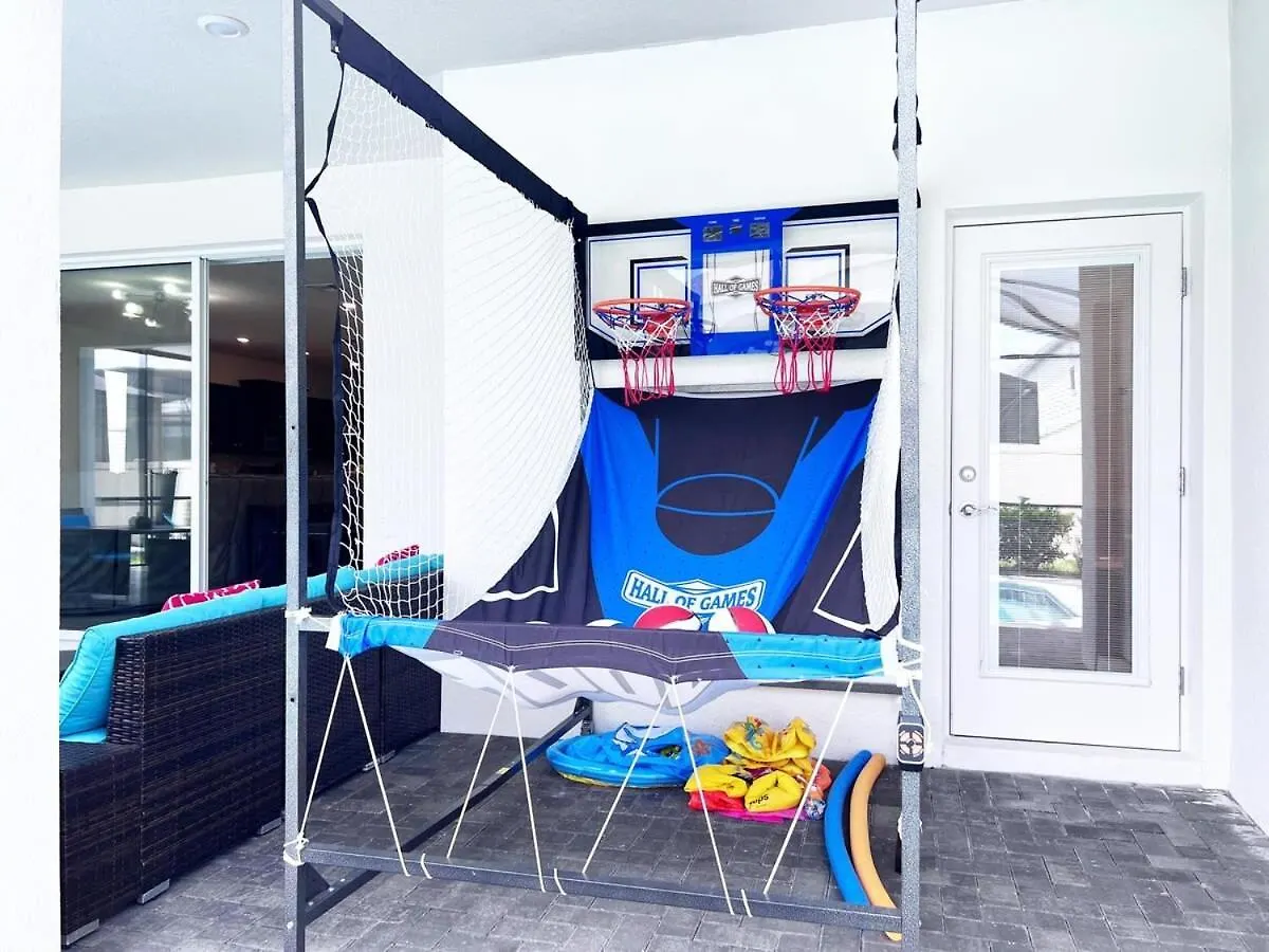 Luxurious Pool Home With Private Pool-2061Lc Davenport Holiday home